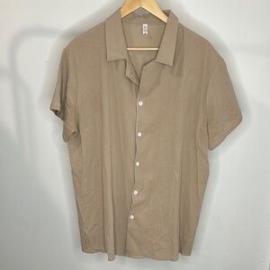 Men's Tan Short Sleeve Button-Up Shirt